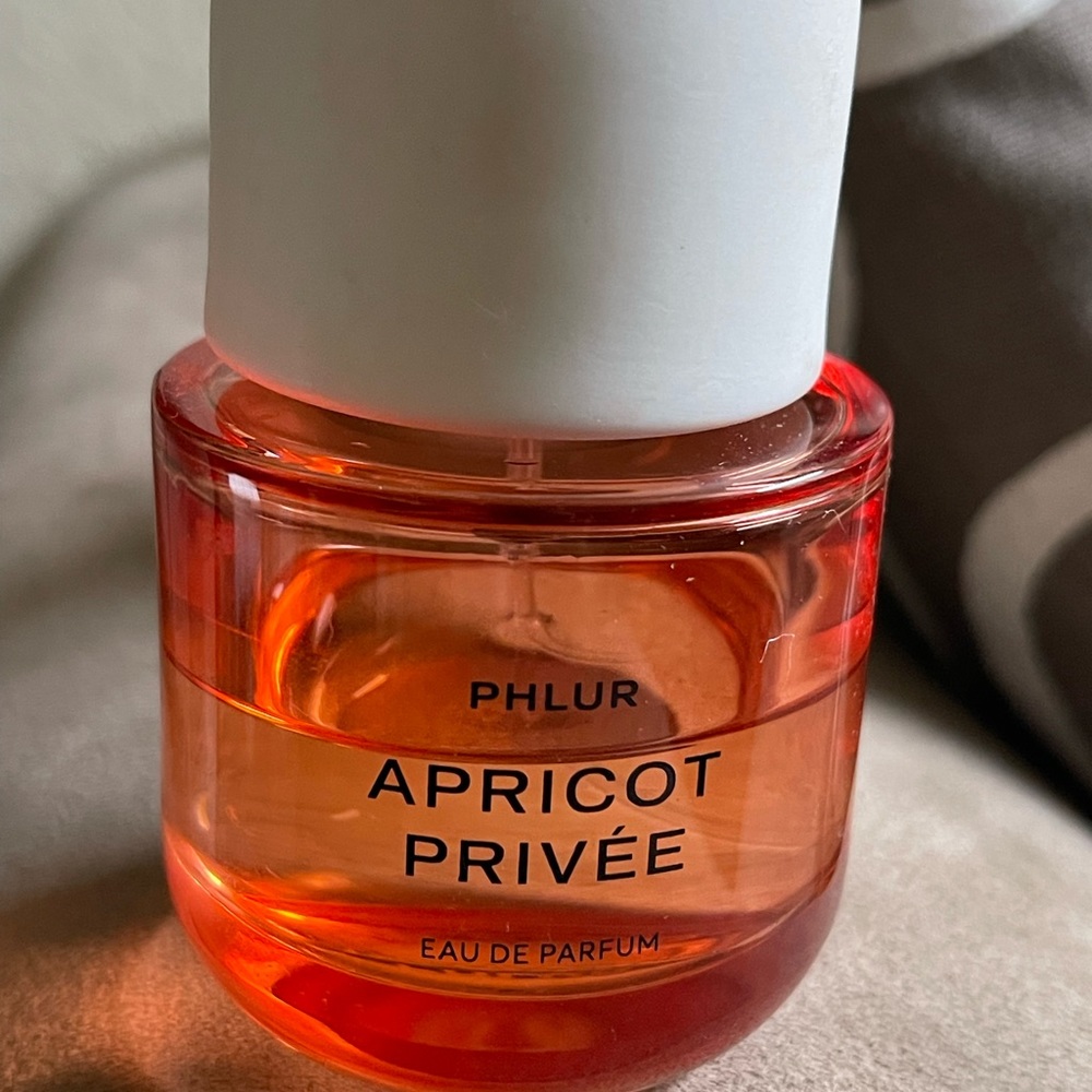 Apricot Privee